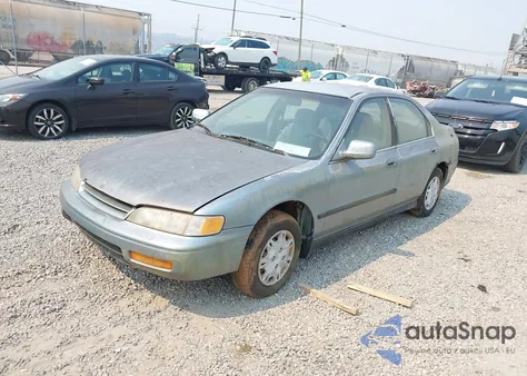 1995 Honda Accord Lx/Ex from USA, damaged, VIN 1HGCD5633SA024016